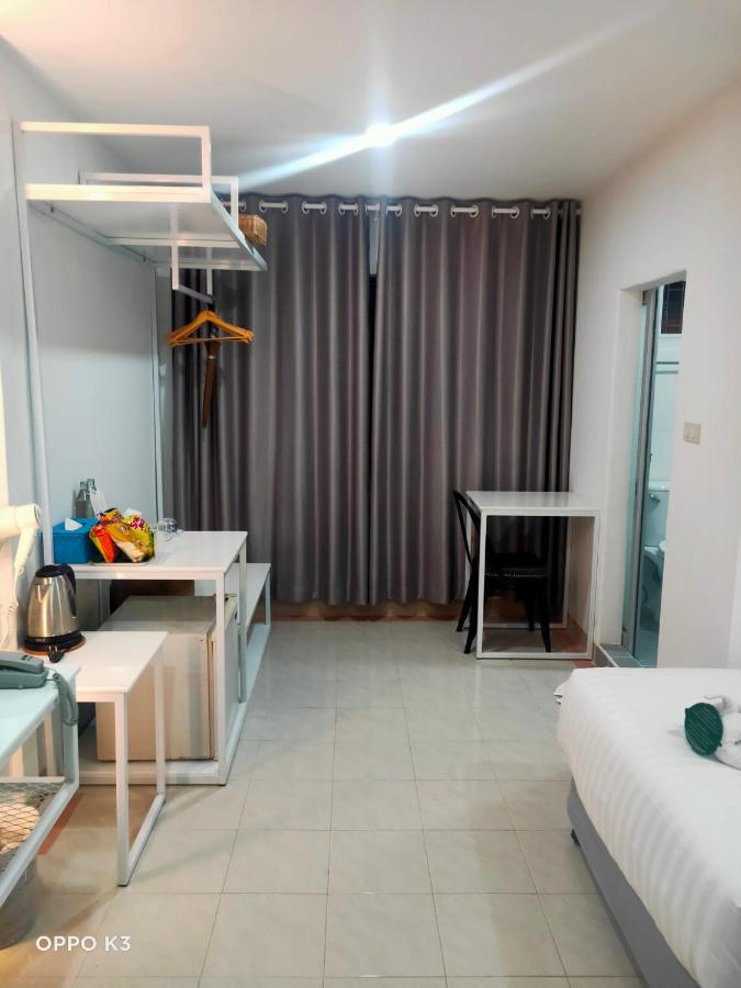 Bed By Boat Hotel y Apartamento Nonthaburi Exterior foto