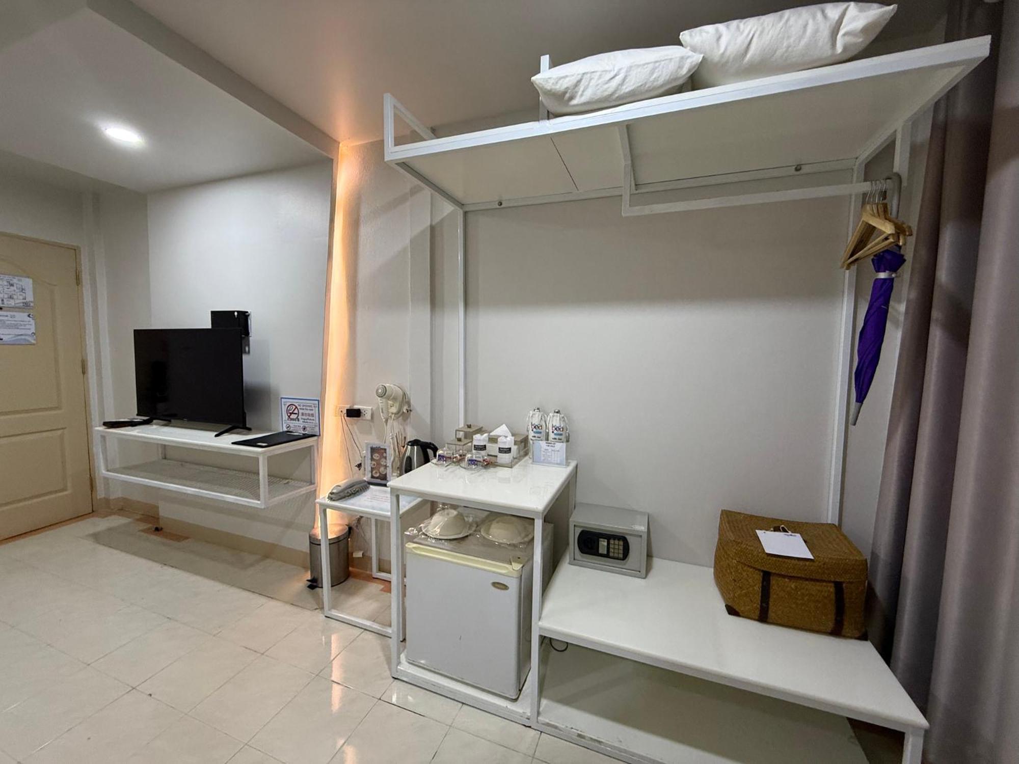 Bed By Boat Hotel y Apartamento Nonthaburi Exterior foto