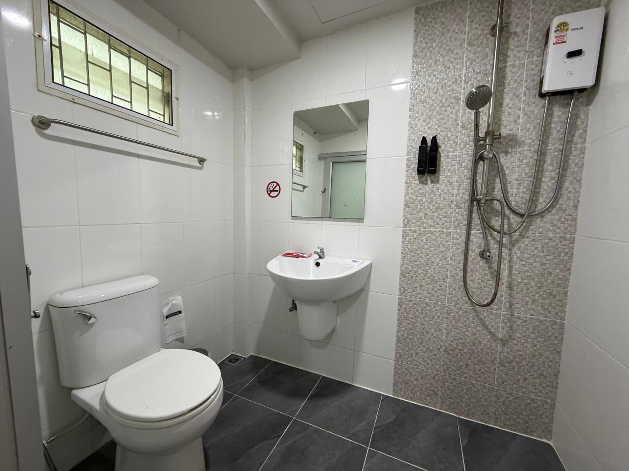 Bed By Boat Hotel y Apartamento Nonthaburi Exterior foto